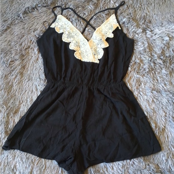 XS Romper & Velvet Peplum Tank Lot - Picture 7 of 16